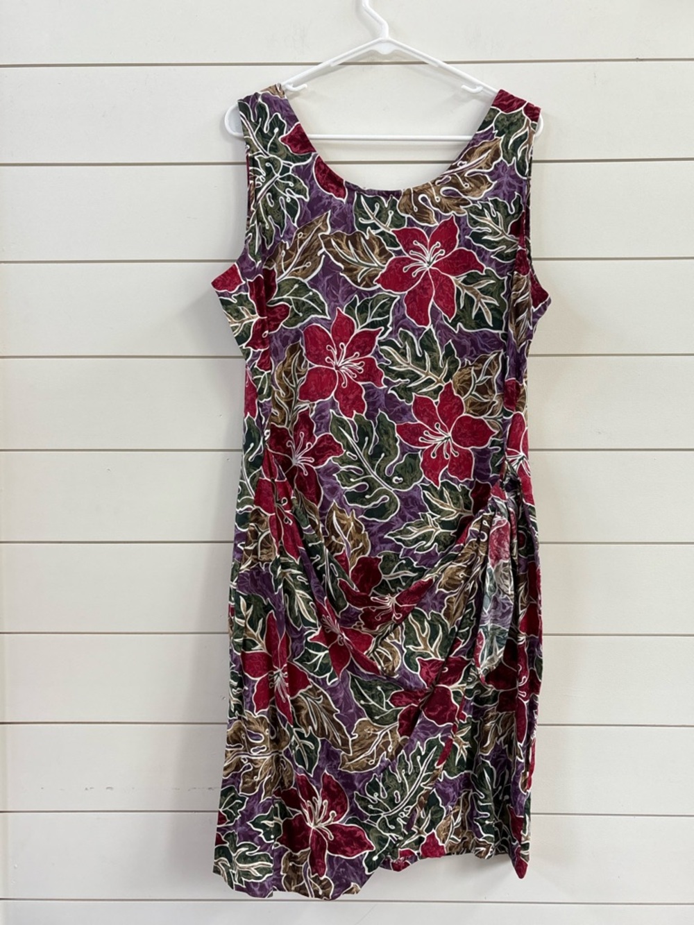 Hilo Hattie Sleeveless Hawaiian Wrap and Tie Dress - Picture 3 of 10